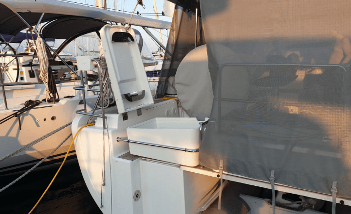 INTERIOR ACCESSORIES 